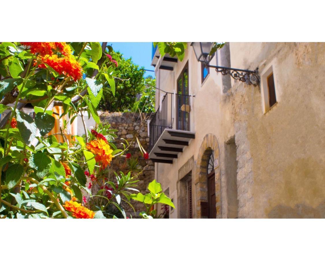 Cortile Osterio XIV Apartment Cefalu Exterior photo